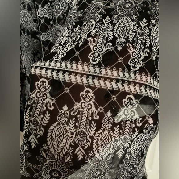 CHAUS New York size Large sheer button-down top - Picture 5 of 6